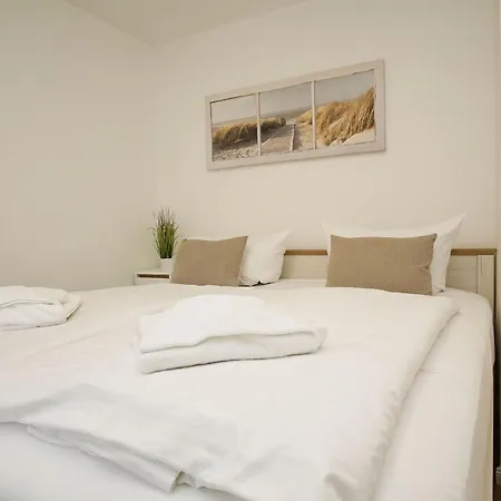 Apartment Schoene 2-raum-wohnung Mit Balkon, Gratis Nutzung Vom Ahoi Erlebnisbad Und Sauna In - Jolie 09