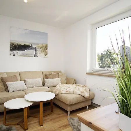 Apartment Schoene 2-raum-wohnung Mit Balkon, Gratis Nutzung Vom Ahoi Erlebnisbad Und Sauna In - Jolie 09