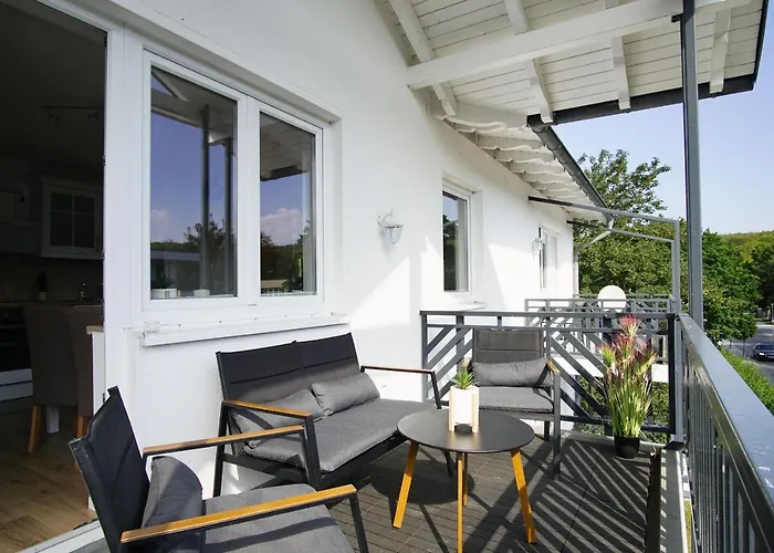 Appartement Schoene 2-raum-wohnung Mit Balkon, Gratis Nutzung Vom Ahoi Erlebnisbad Und Sauna In - Jolie 09