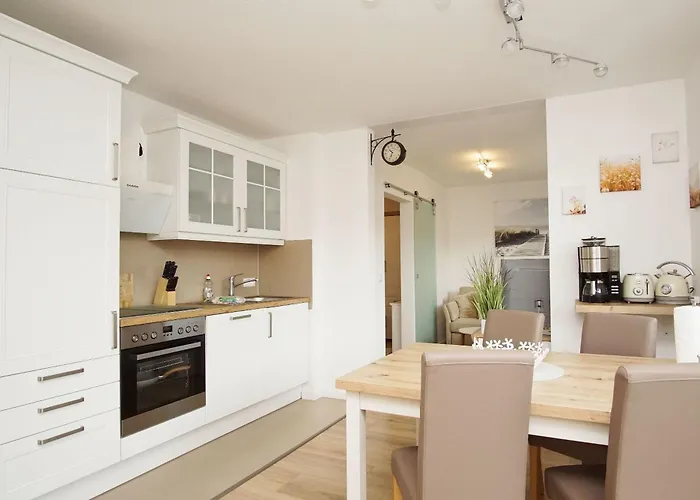 Schoene 2-raum-wohnung Mit Balkon, Gratis Nutzung Vom Ahoi Erlebnisbad Und Sauna In - Jolie 09 Sellin (Rugen)