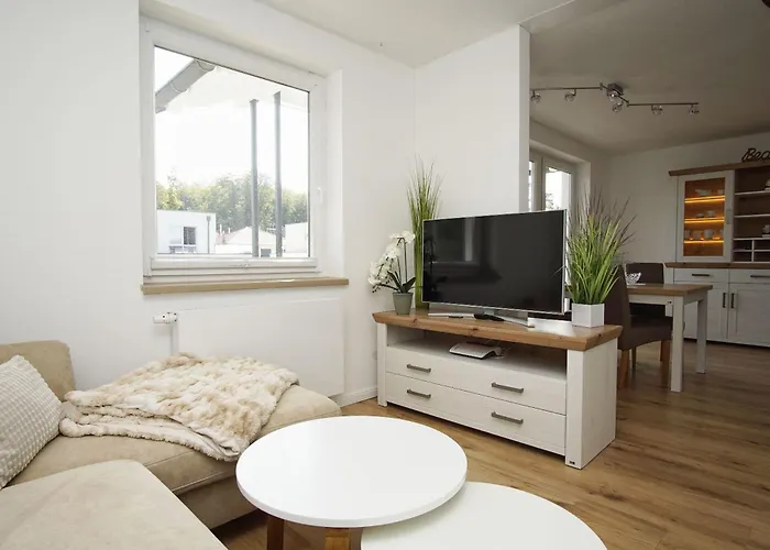 Schoene 2-raum-wohnung Mit Balkon, Gratis Nutzung Vom Ahoi Erlebnisbad Und Sauna In - Jolie 09 Appartement